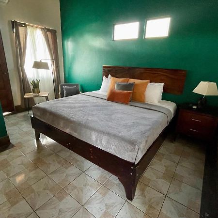 Hotel Wilson Condega リベリア エクステリア 写真